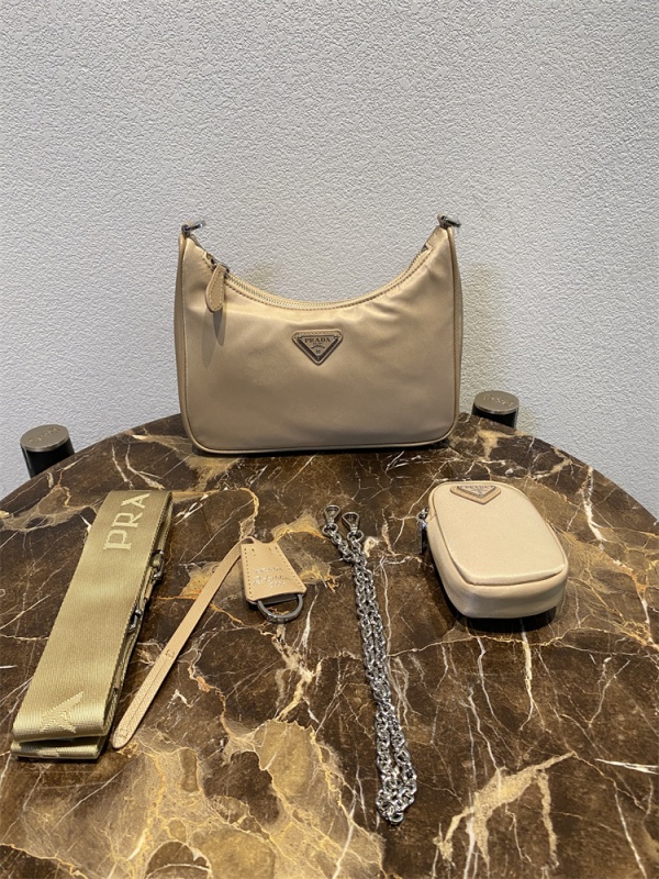 prada hobo