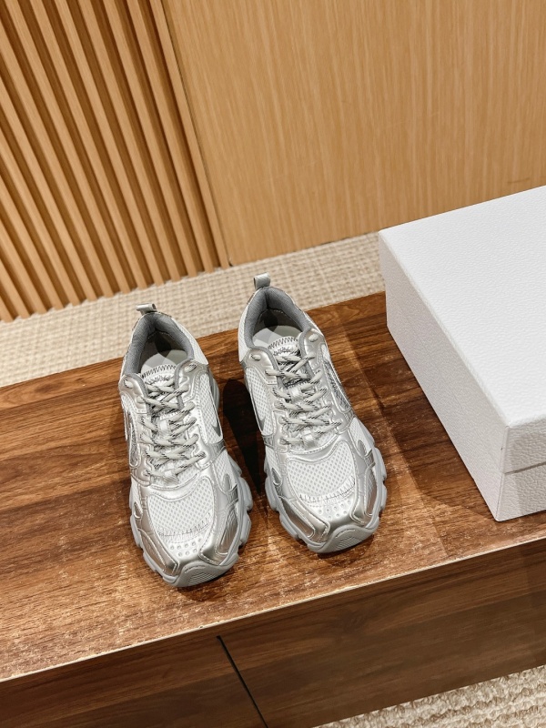 [디올] 신상 스니커즈 DIOR CHRONO SNEAKERS    