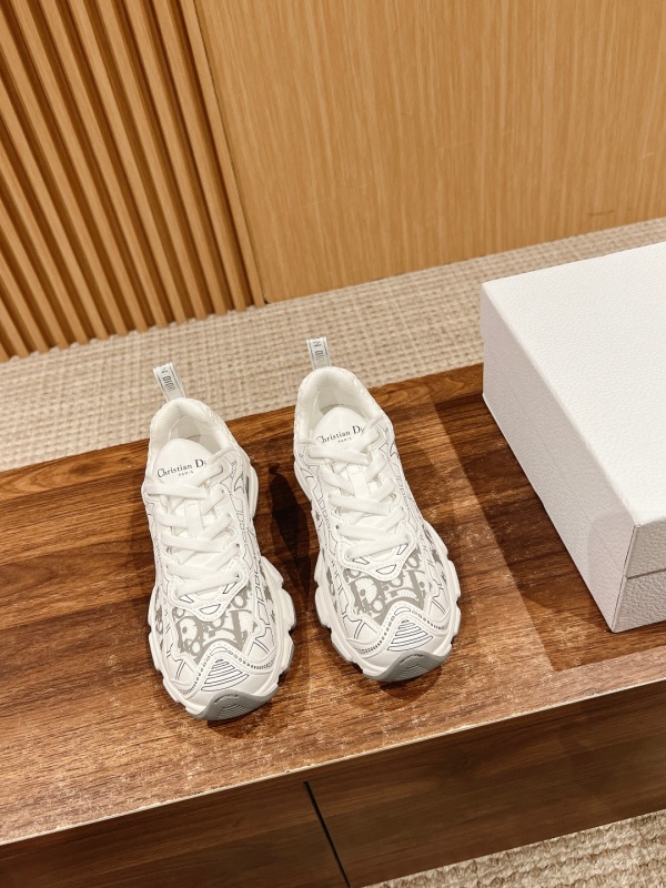 [디올] 신상 스니커즈 DIOR CHRONO SNEAKERS    