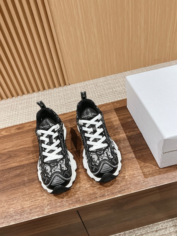 [디올] 신상 스니커즈 DIOR CHRONO SNEAKERS  