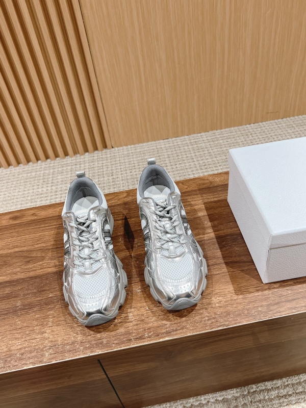 [디올] 신상 스니커즈 DIOR CHRONO SNEAKERS