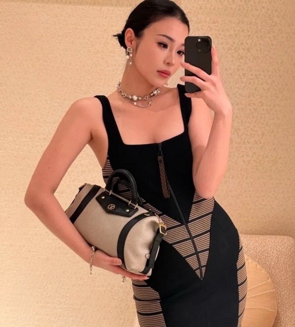 [루이비통] LV BIKER 핸드백