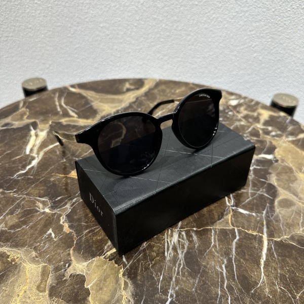 DIOR SUNGLASS