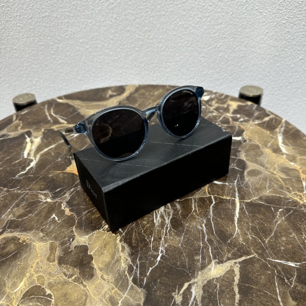 DIOR SUNGLASS