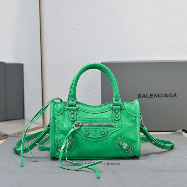 [발렌시아가] CITY NANO 파우치 체인 숄더백