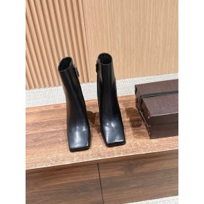 [ALAIA] 신상 부츠