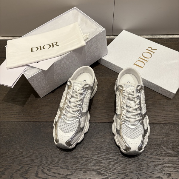 [디올] 신상 스니커즈 Dior CHRONO Sneakers